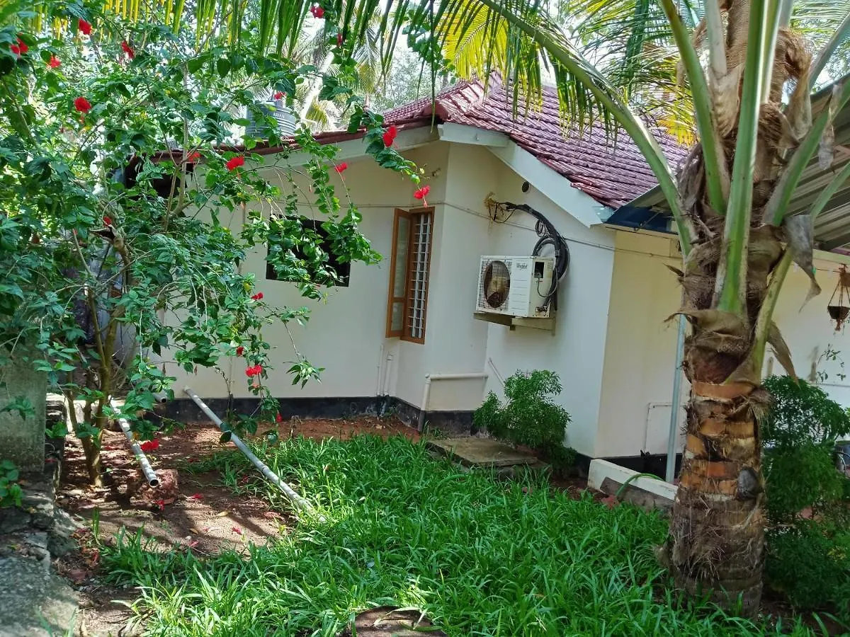 Mavila Beach Resort, Kerala'S Heritage Temple Villa バルカラ